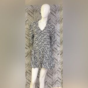 Zara Black White Print  V-Neck Ruffle Bottom Shift mini Dress medium